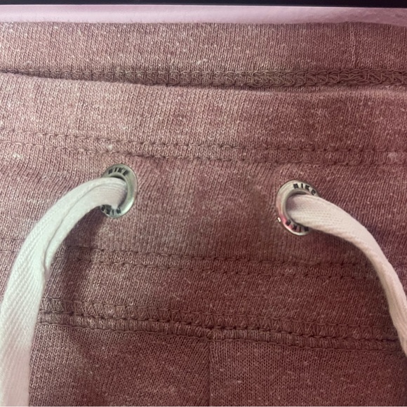 Nike sweats/joggers - Picture 2 of 4